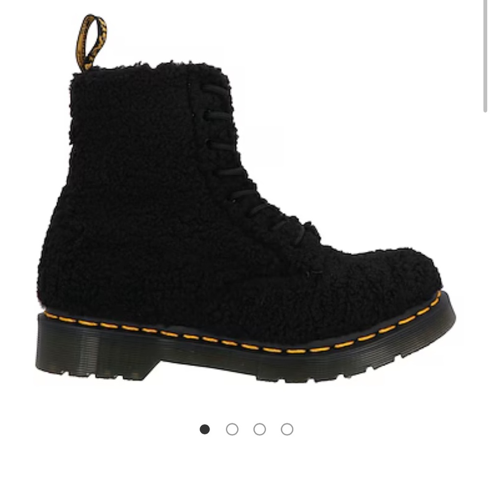 Dr. Martens Black fleece boots